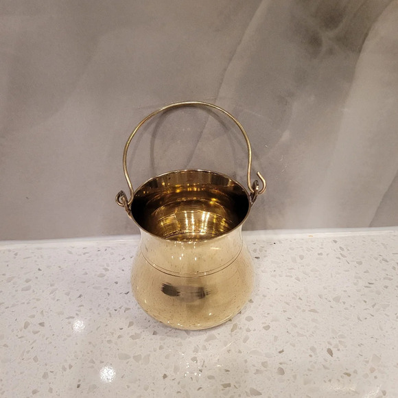 Vintage Mini Brass Pot w Handle - Picture 2 of 4